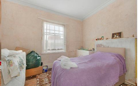 3 Bed Semi Detached House I Freehold I Vacant possession