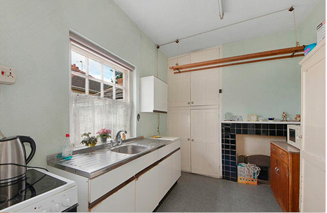 3 Bed Semi Detached House I Freehold I Vacant possession